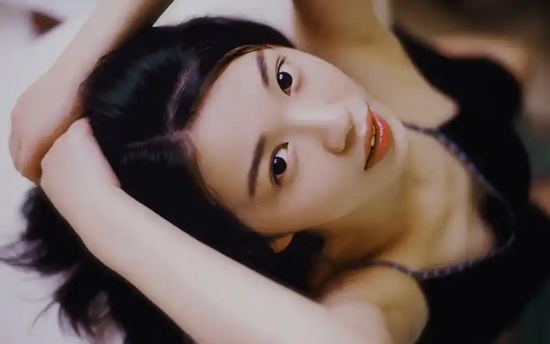 独立短片末班车上的三个人